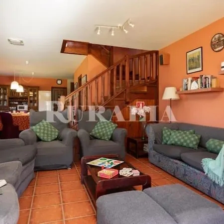 Casa Africa En Ribadesella Homestay *